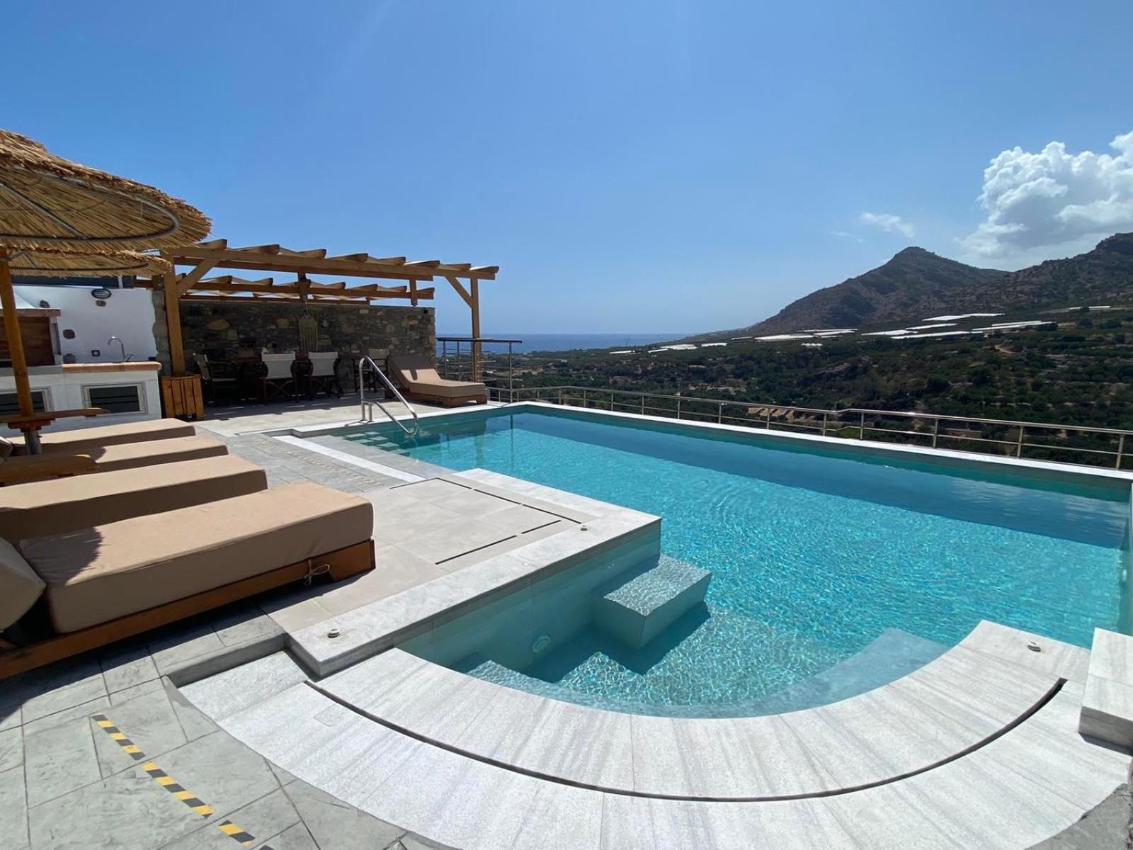 Mediterranean View Villa Makrýgialos エクステリア 写真