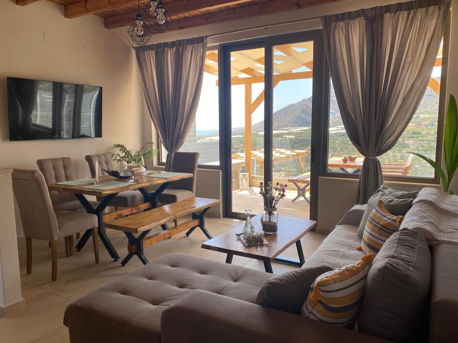 Mediterranean View Villa Makrýgialos エクステリア 写真