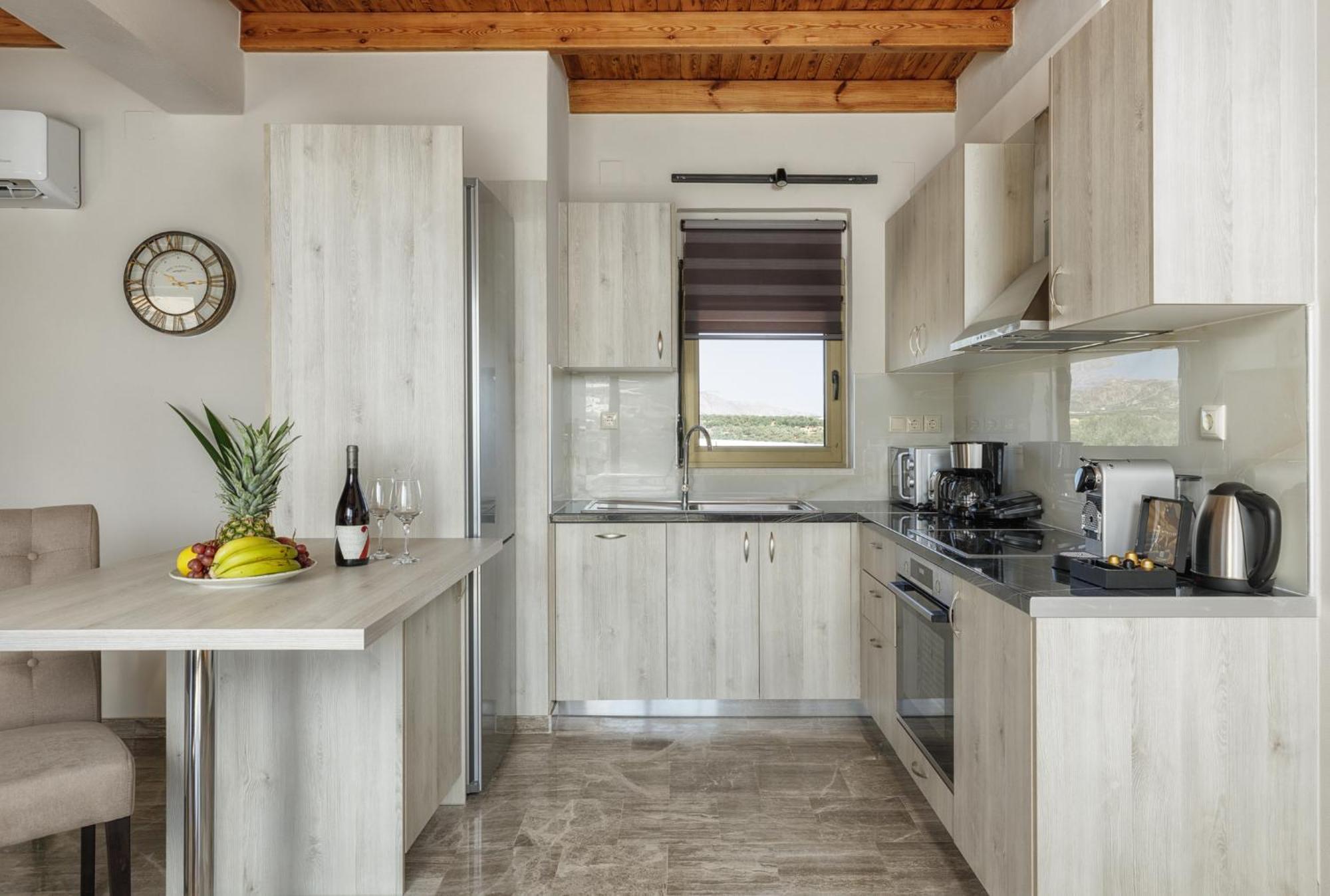 Mediterranean View Villa Makrýgialos エクステリア 写真