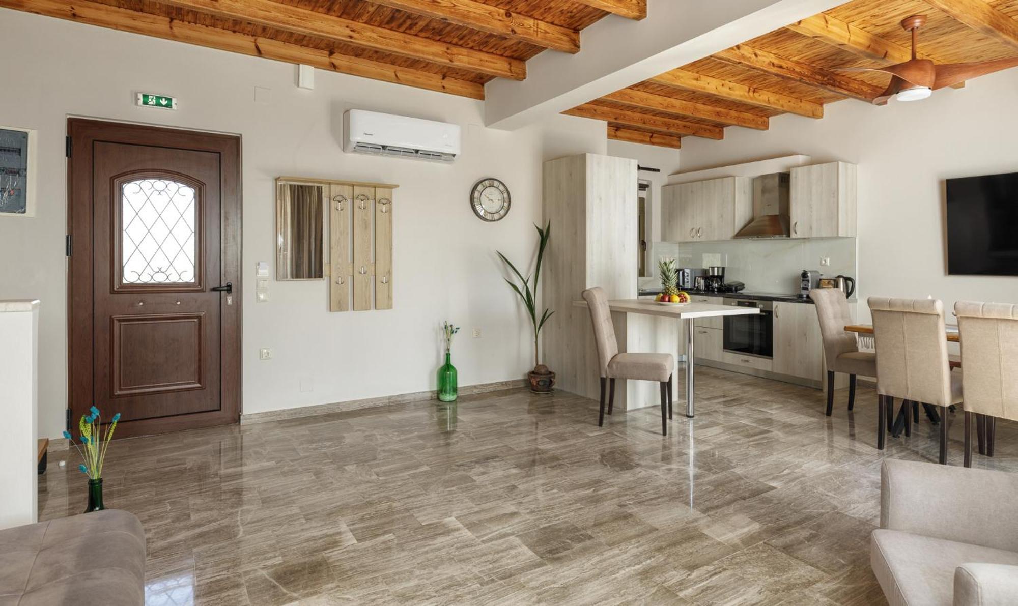 Mediterranean View Villa Makrýgialos エクステリア 写真