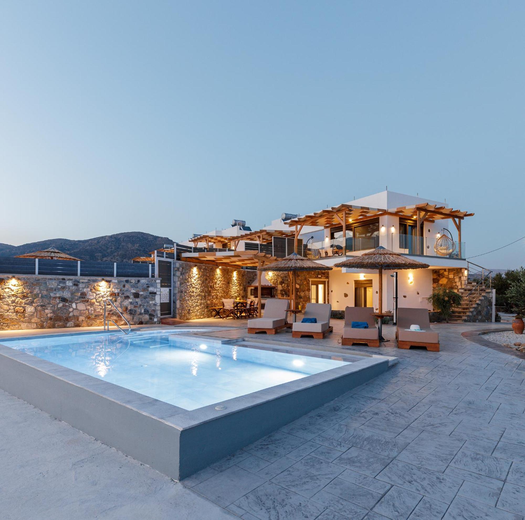 Mediterranean View Villa Makrýgialos エクステリア 写真