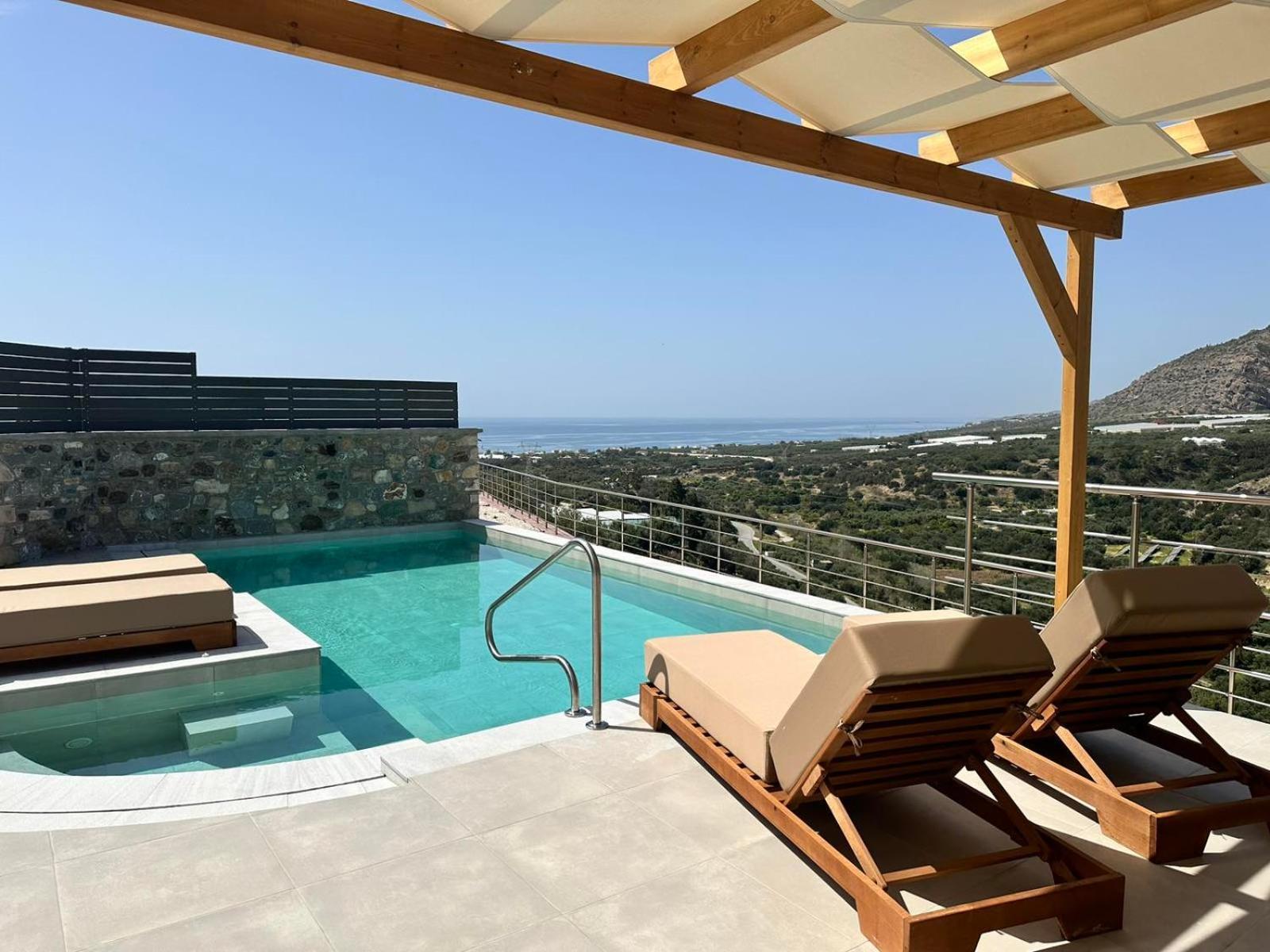 Mediterranean View Villa Makrýgialos エクステリア 写真